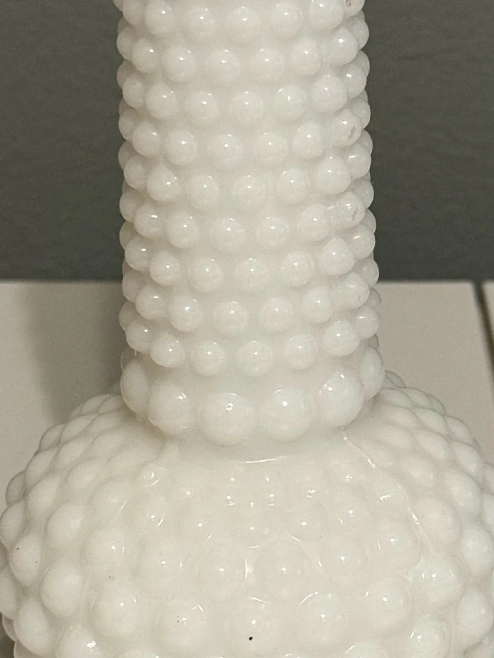 N/A vintage hobnail